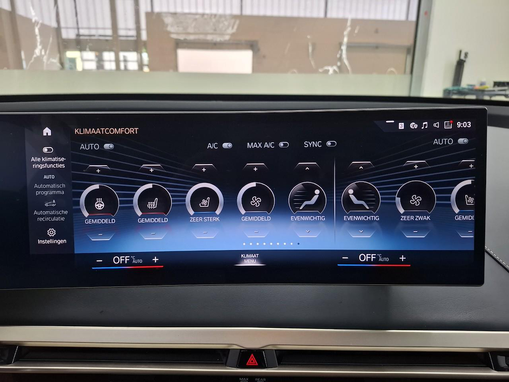 Foto 15 van BMW iX