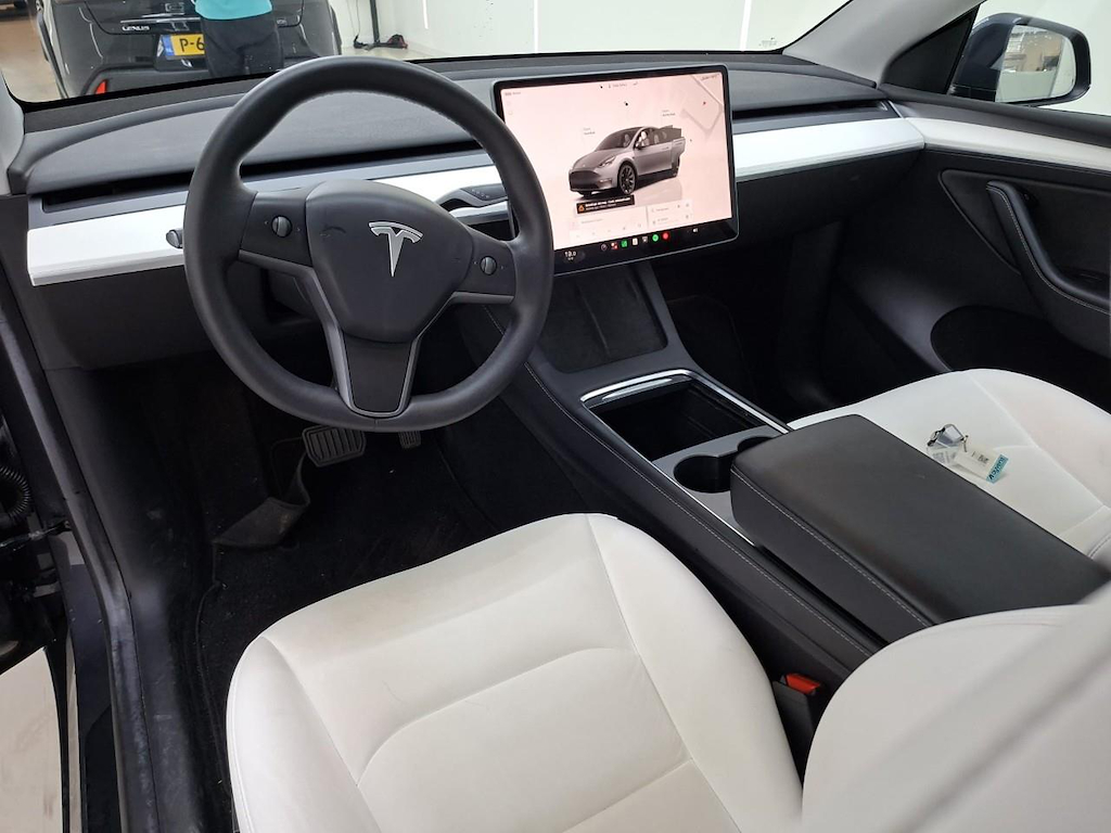 Foto 4 van Tesla Model Y