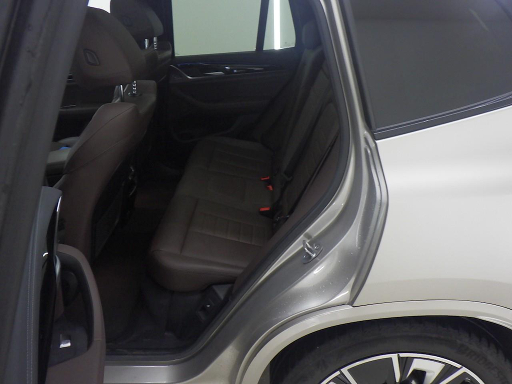 Foto 9 van BMW ix3