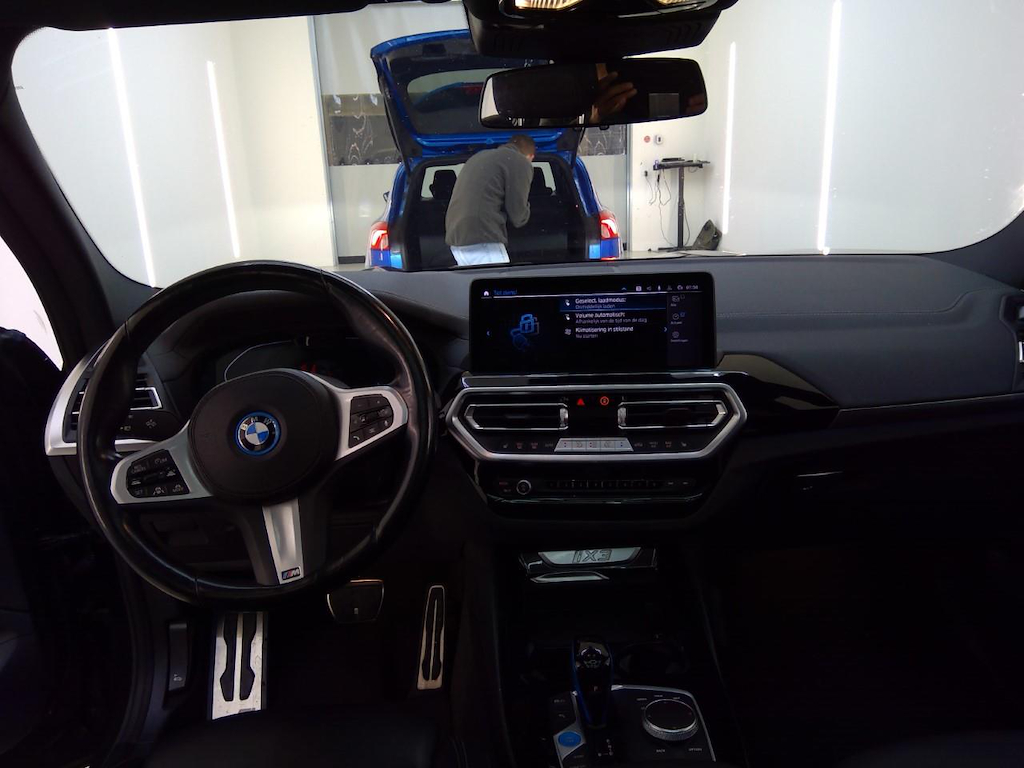 Foto 9 van BMW ix3