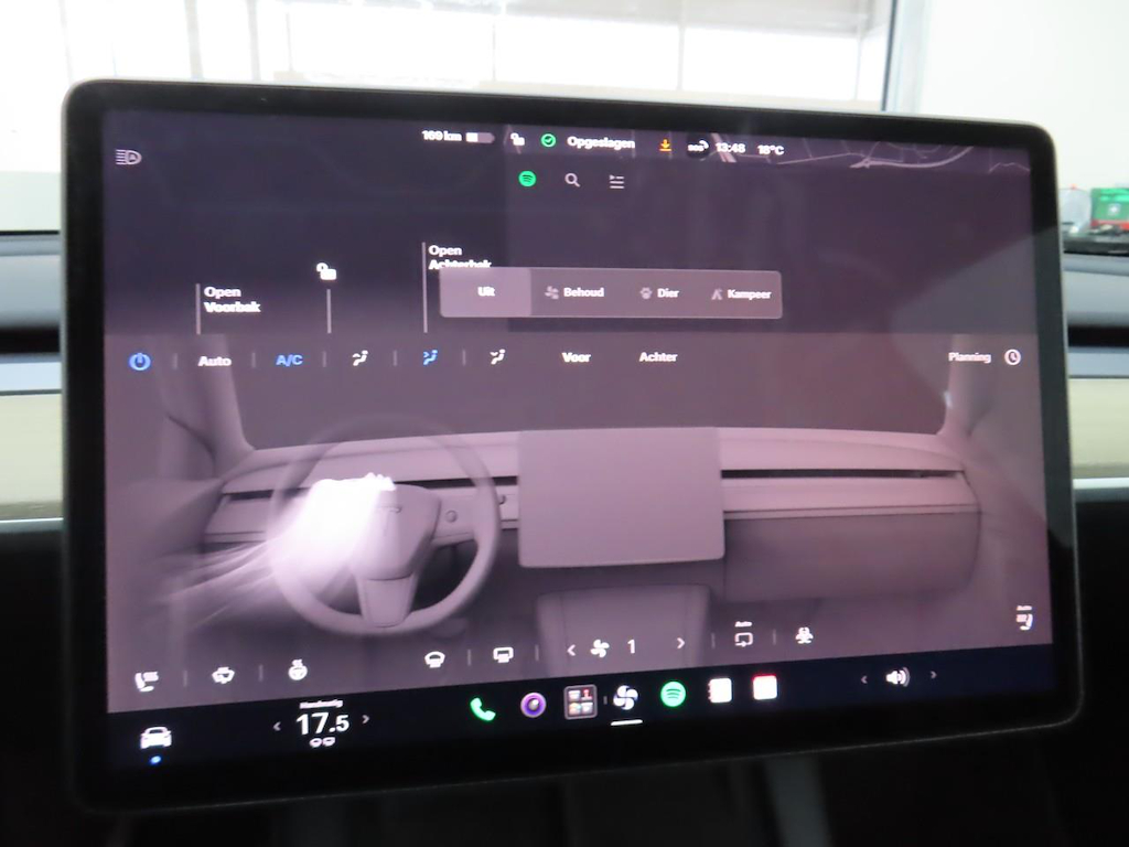 Foto 21 van Tesla Model Y