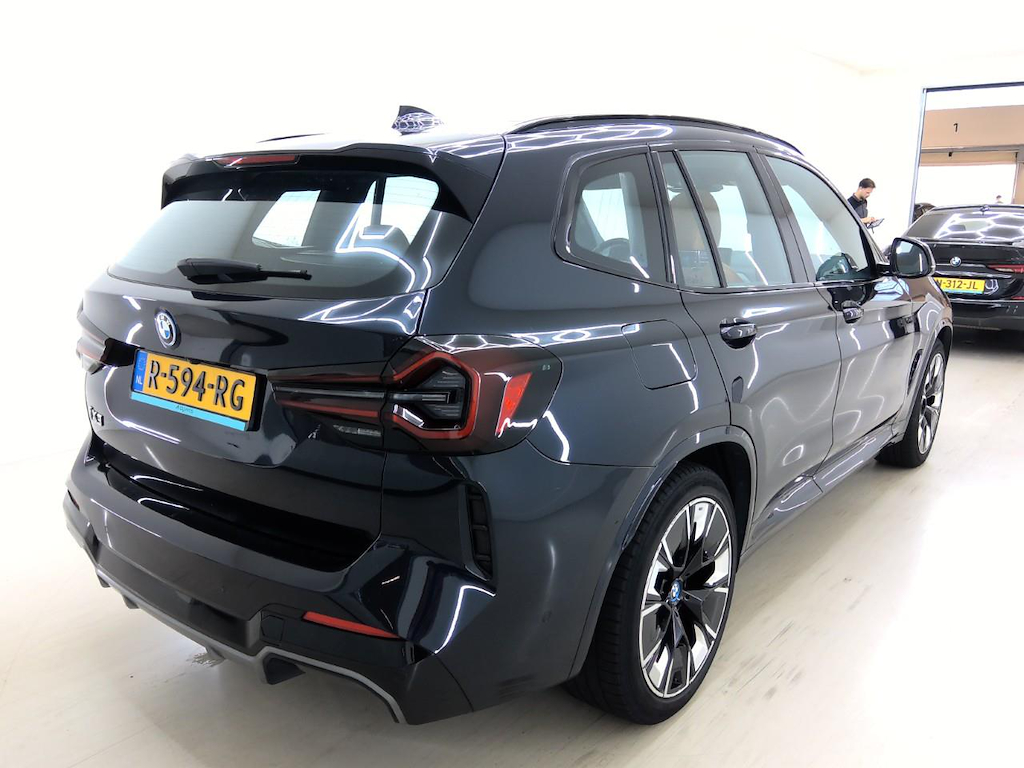 Foto 2 van BMW ix3