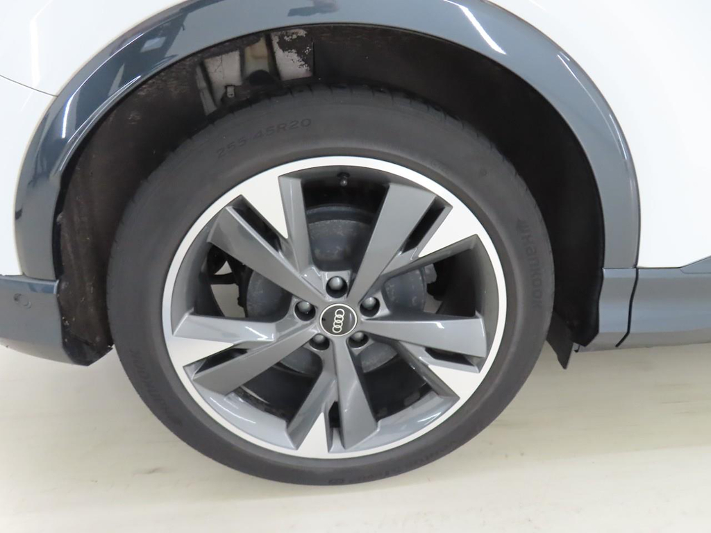 Foto 24 van Audi Q4 Sportback e-tron