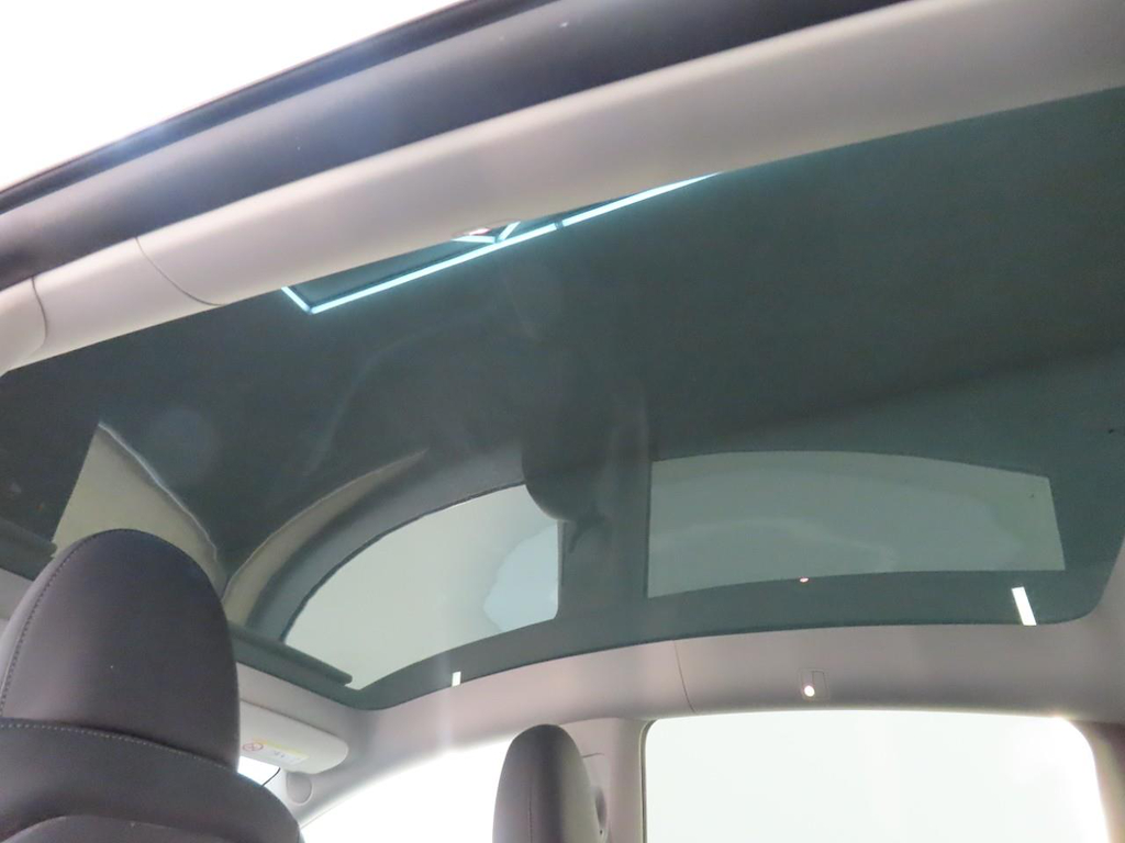 Foto 11 van Tesla Model Y