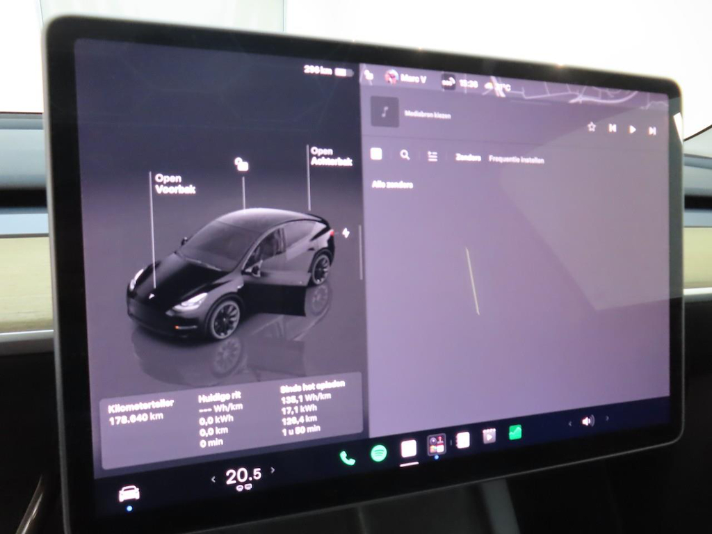 Foto 16 van Tesla Model Y
