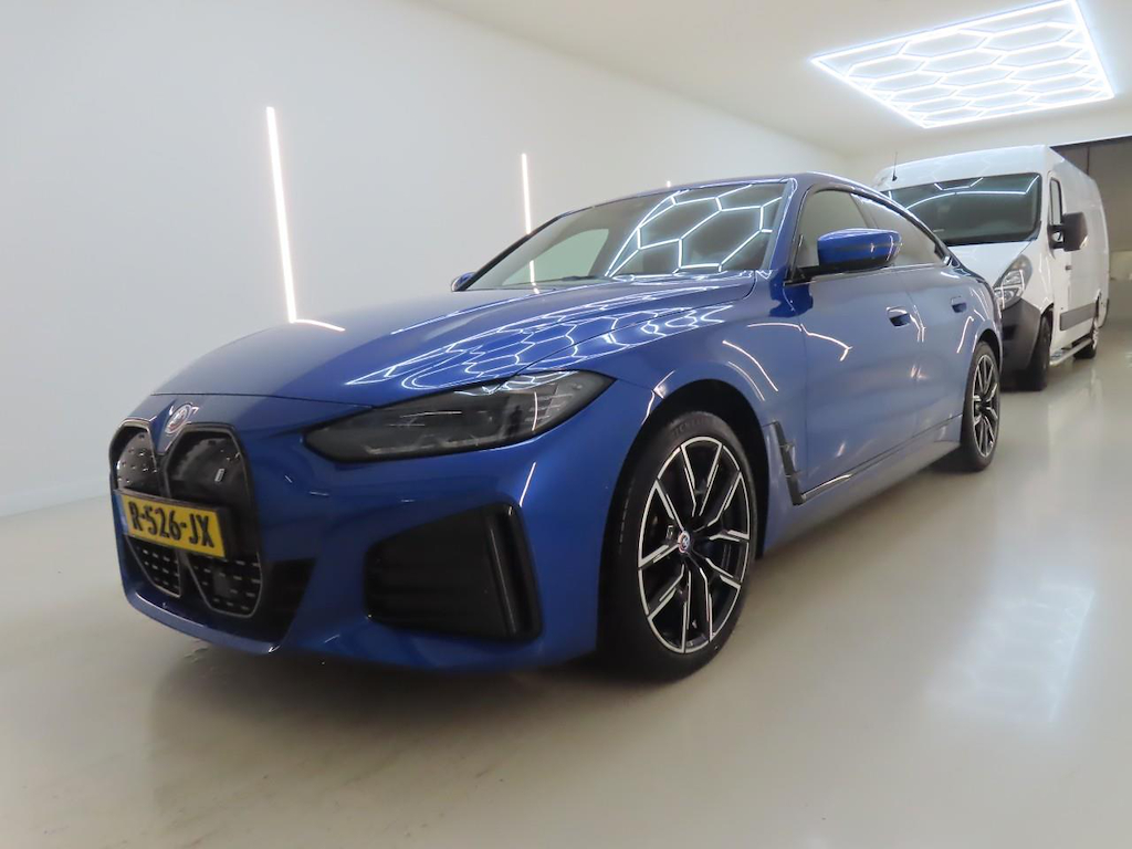 Foto 2 van BMW i4