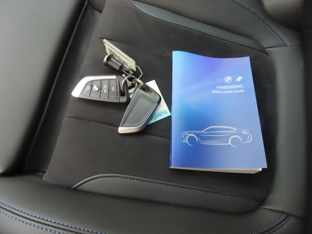 Foto 15 van BMW i4