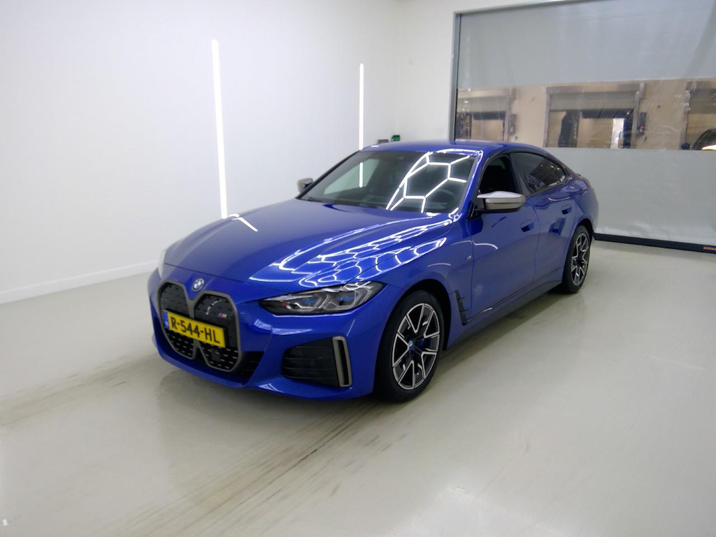 Foto 2 van BMW i4