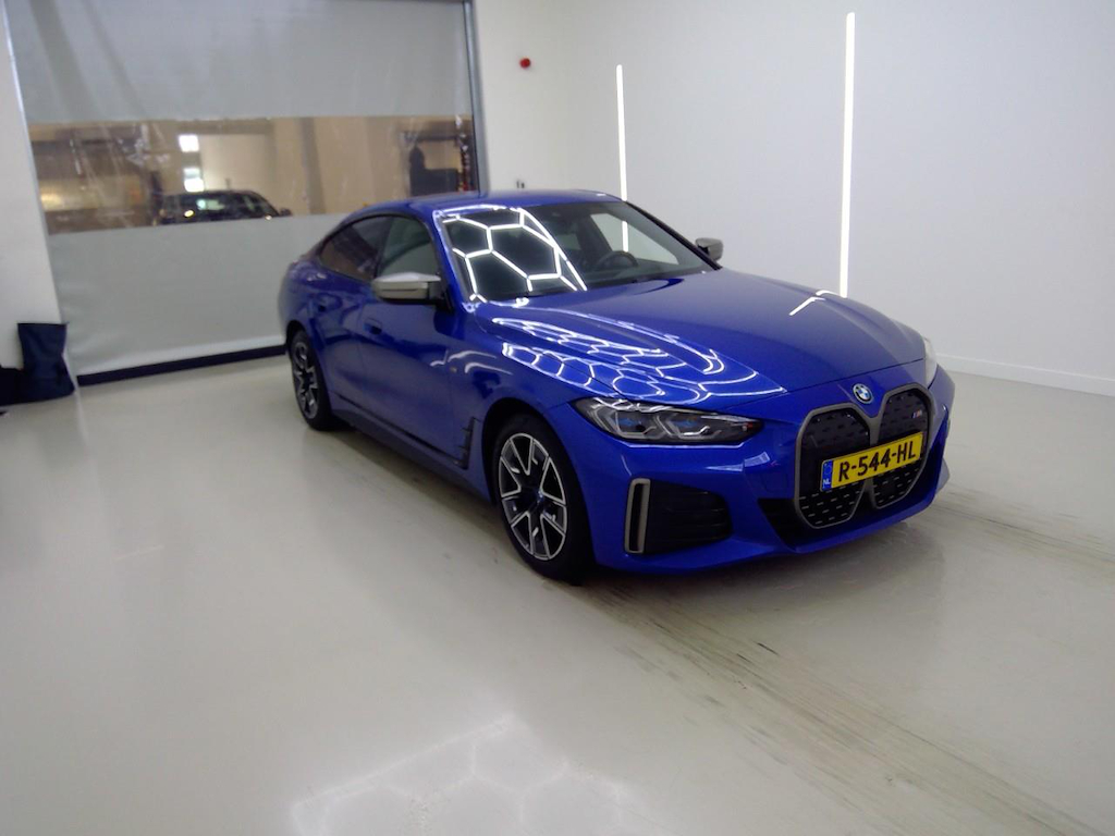 Foto 3 van BMW i4