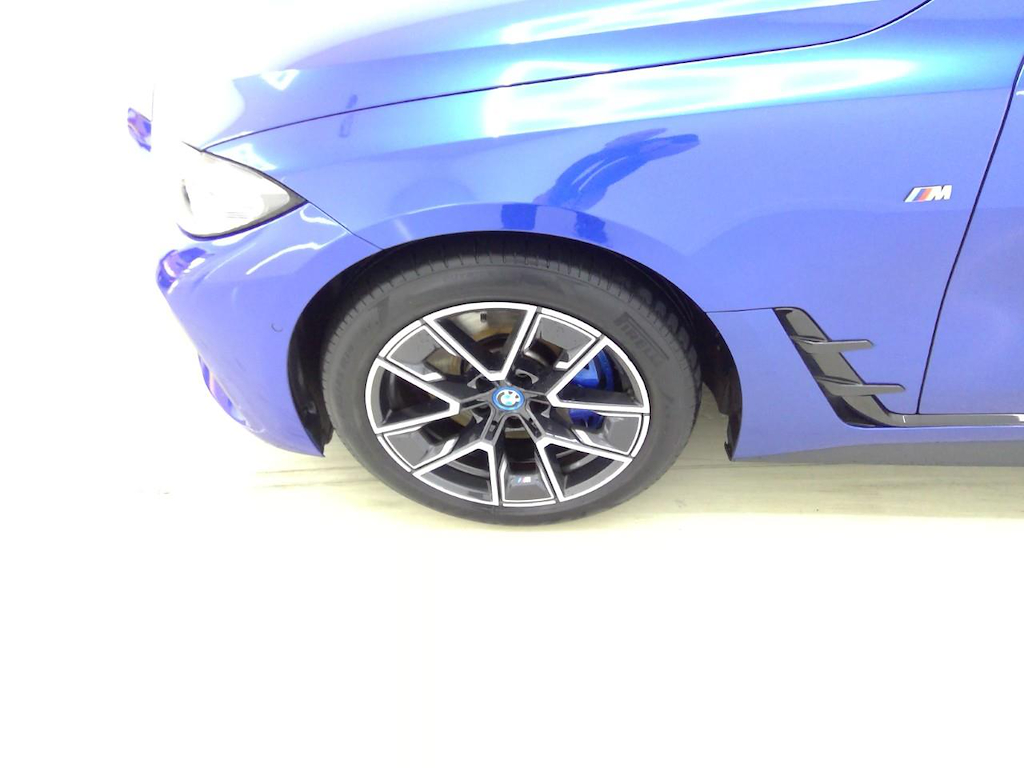Foto 23 van BMW i4