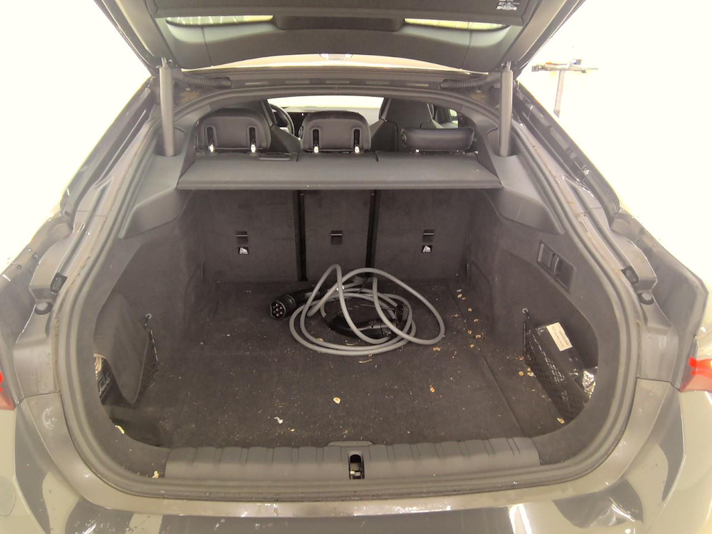 Foto 11 van BMW i4