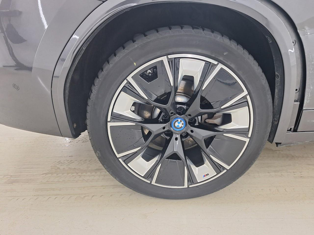 Photo 10 of BMW ix3