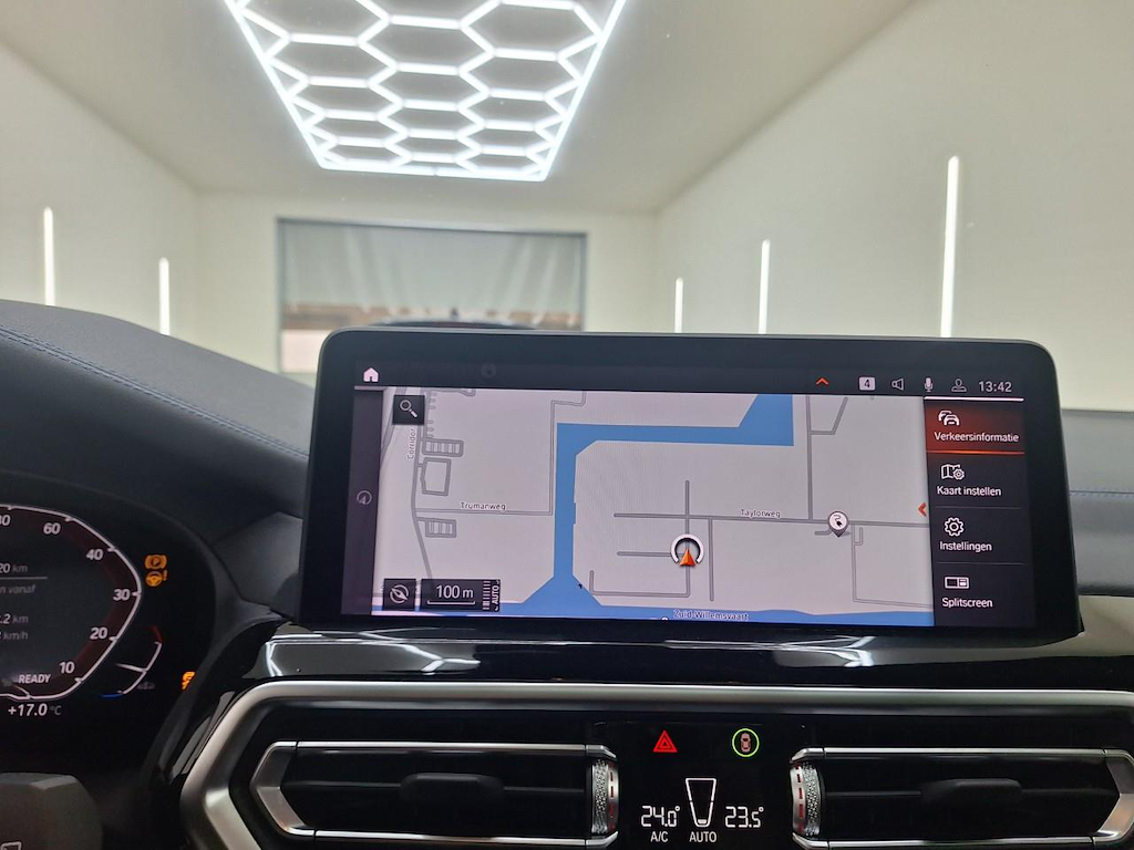 Photo 15 of BMW ix3