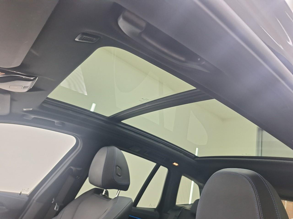 Photo 18 of BMW ix3