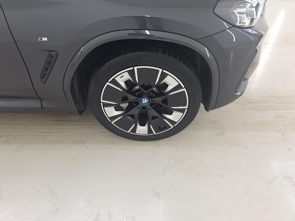Photo 20 of BMW ix3
