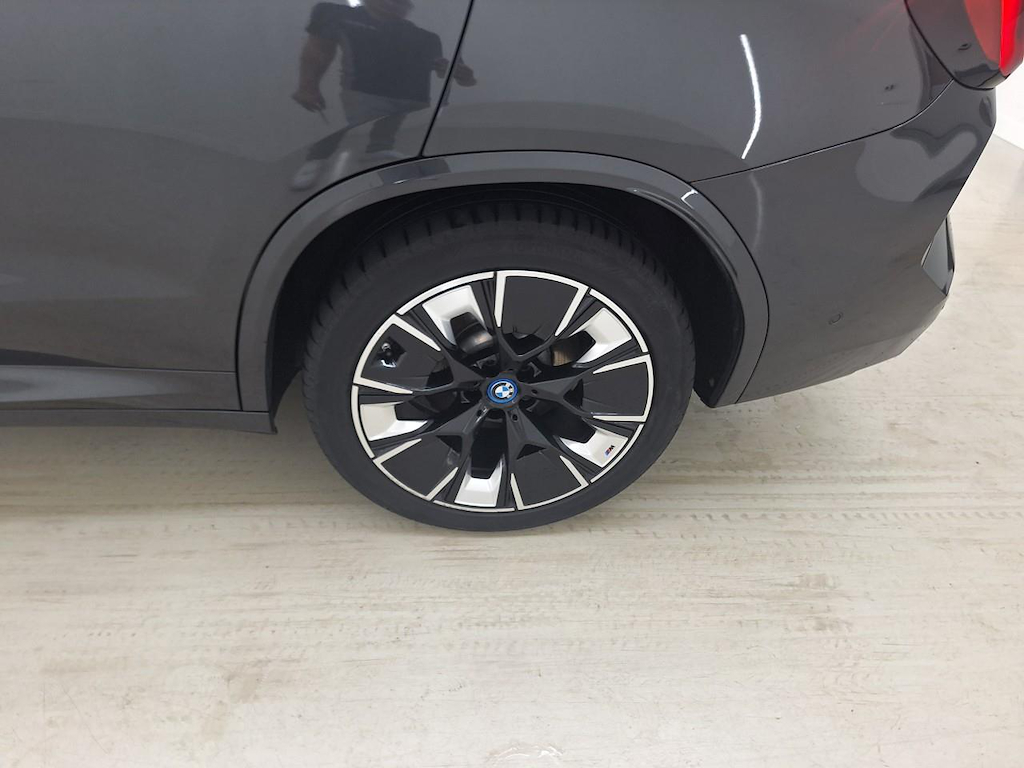 Photo 23 of BMW ix3