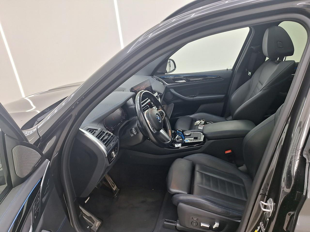 Photo 7 of BMW ix3