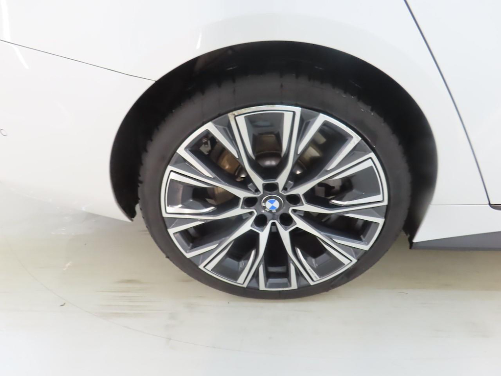 Foto 13 van BMW i4