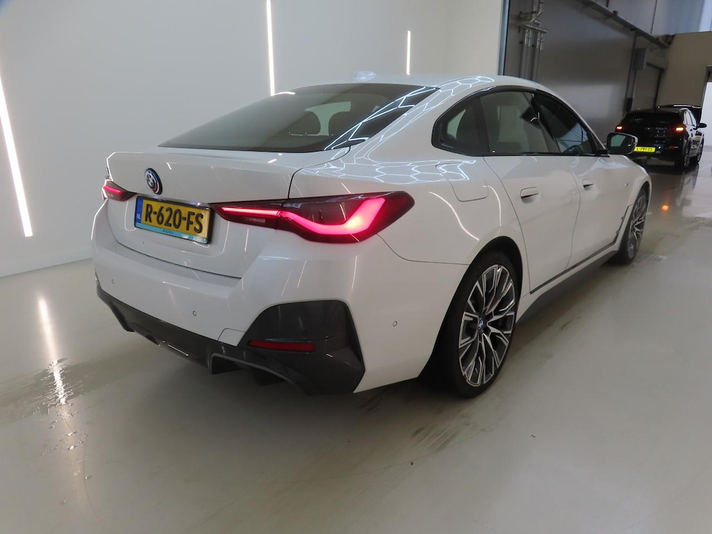Foto 3 van BMW i4
