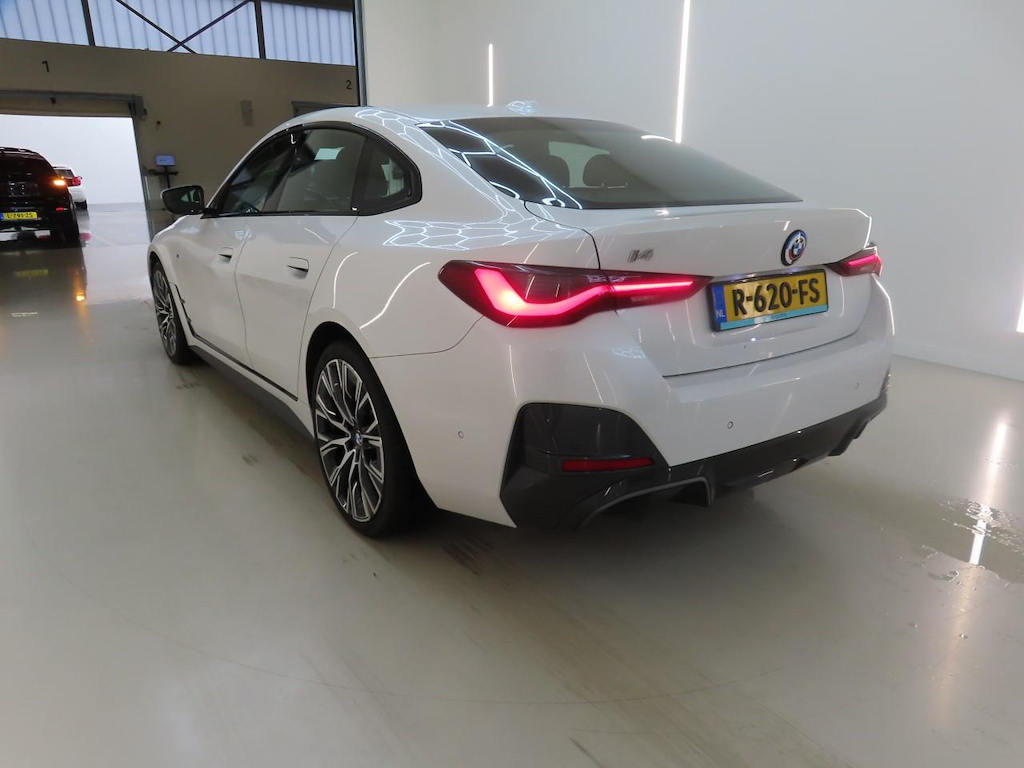 Foto 9 van BMW i4