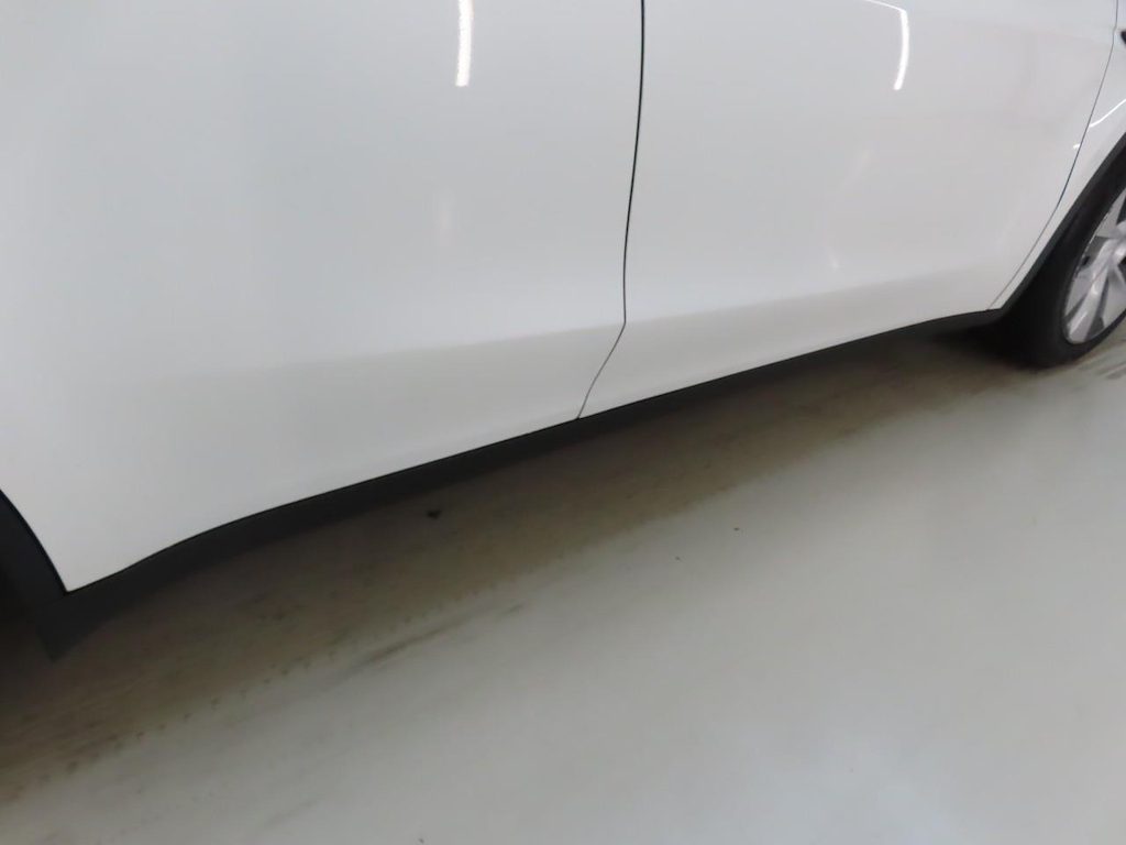 Foto 13 van Tesla Model Y