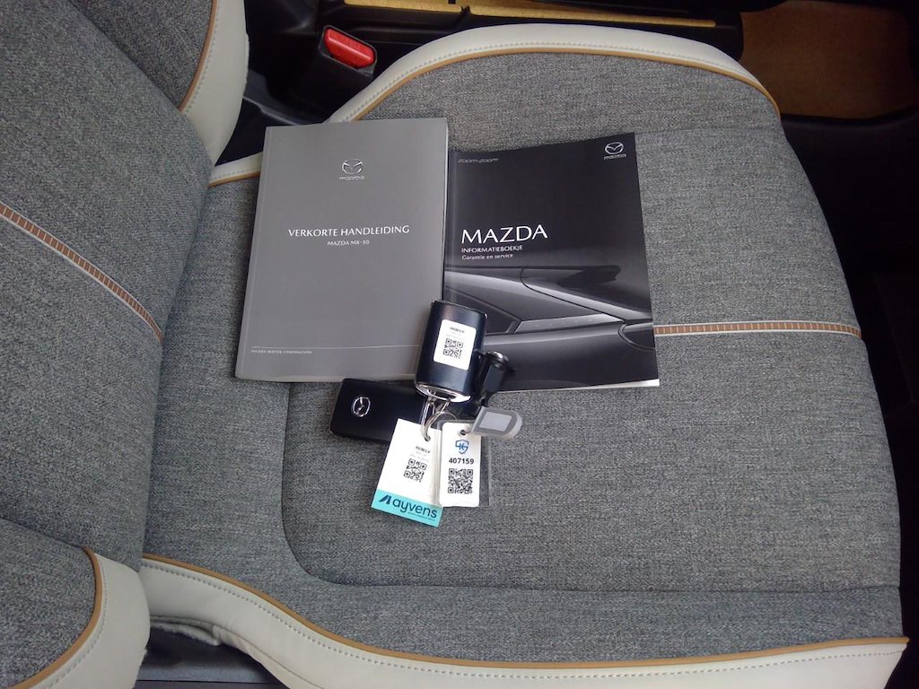 Foto 16 van Mazda MX-30