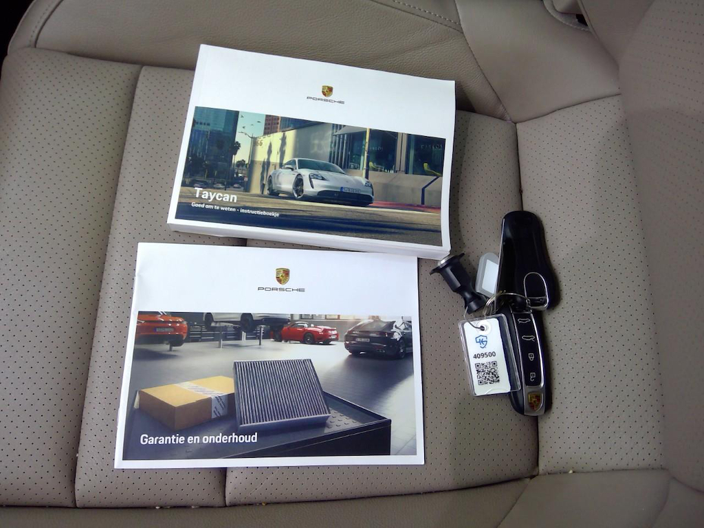 Foto 13 van Porsche Taycan
