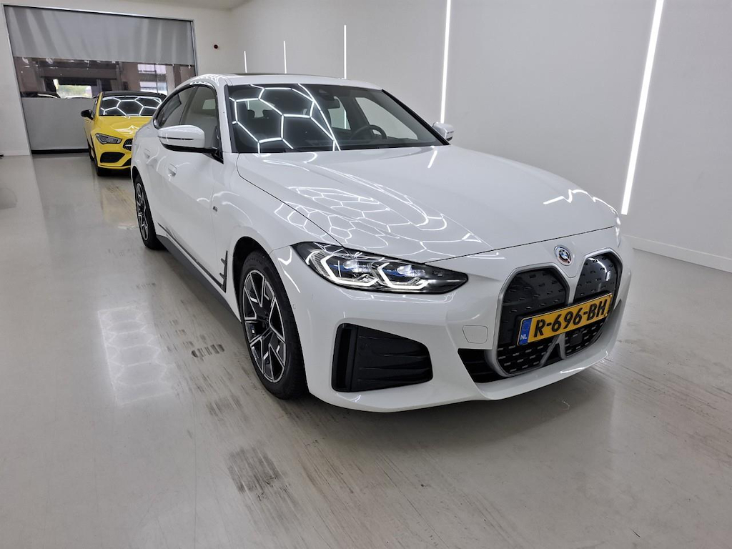 Foto 3 van BMW i4