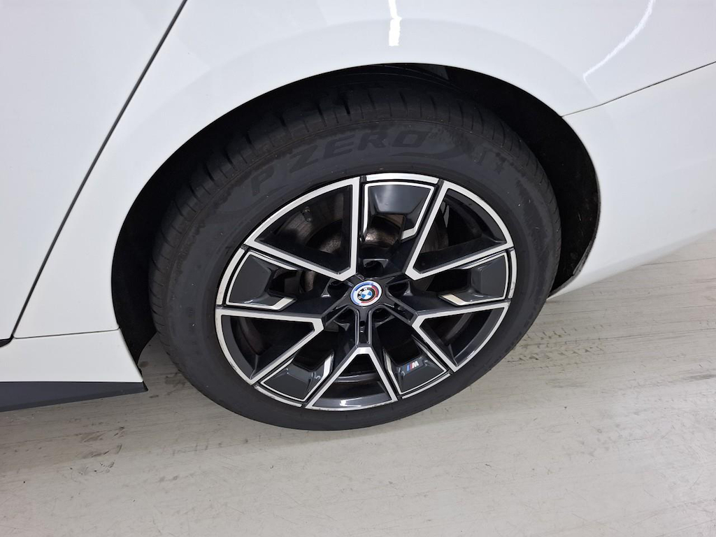 Foto 29 van BMW i4