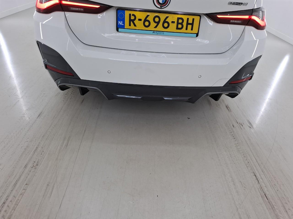 Foto 30 van BMW i4