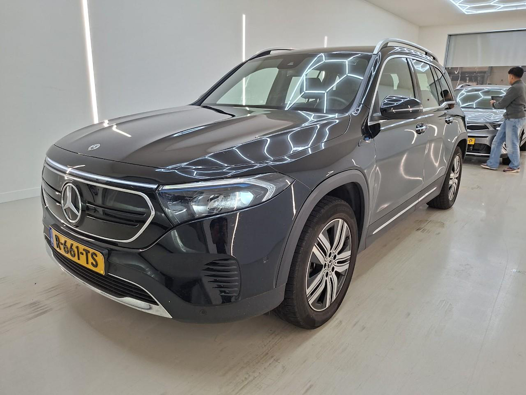 Foto 2 van Mercedes EQB
