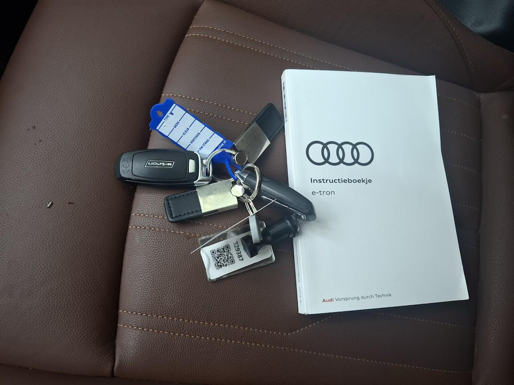 Foto 15 van Audi e-tron sportback