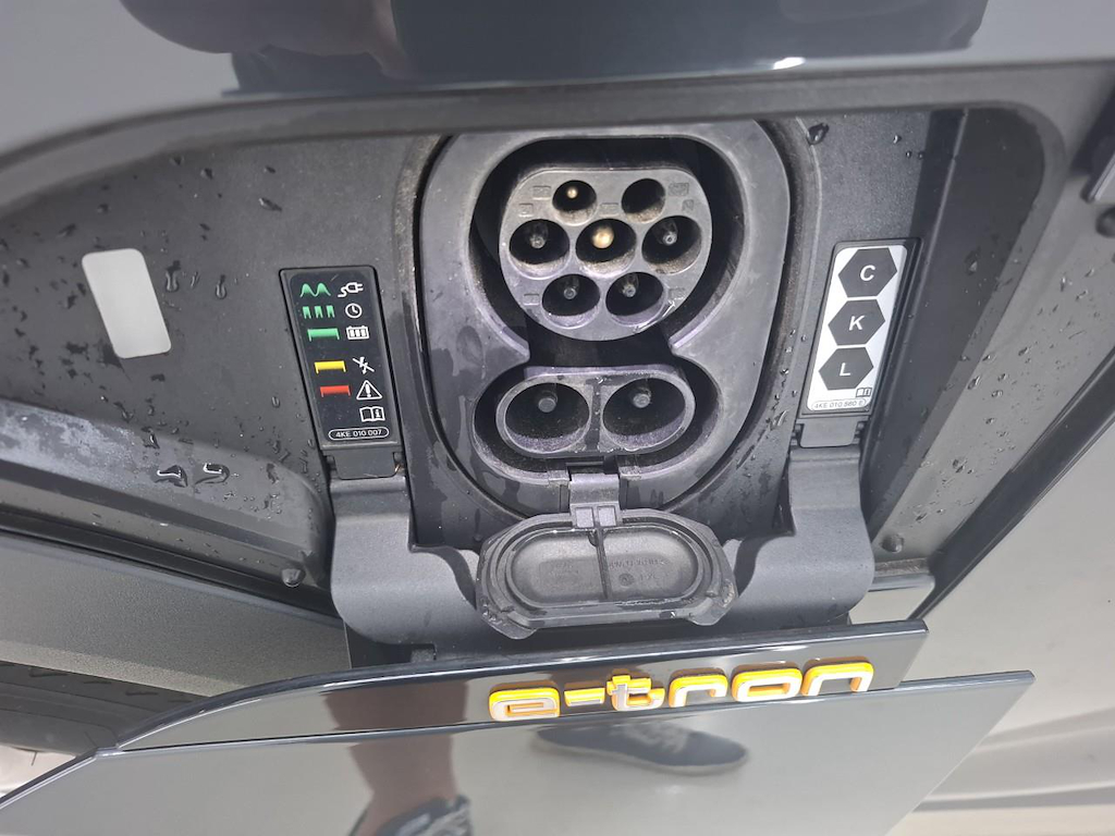 Foto 23 van Audi e-tron sportback