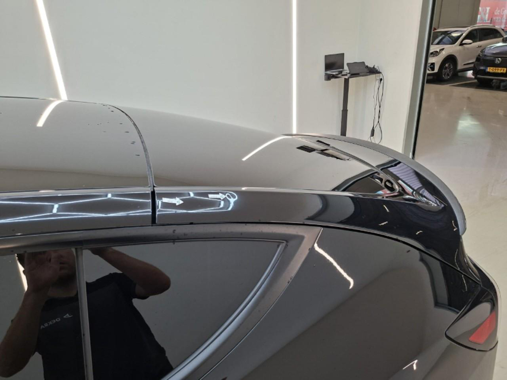Foto 20 van Tesla Model Y