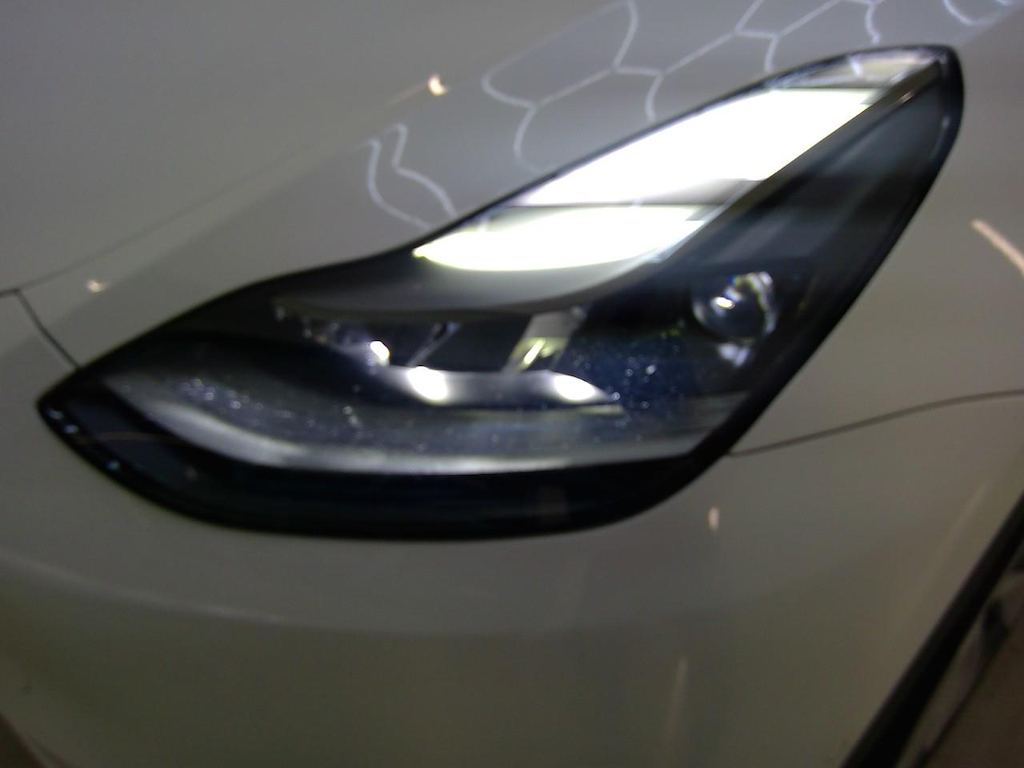 Foto 20 van Tesla Model Y