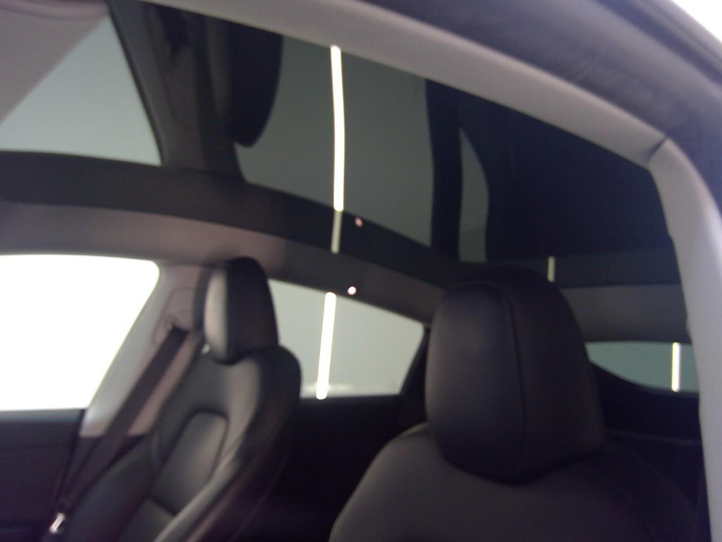 Foto 22 van Tesla Model Y