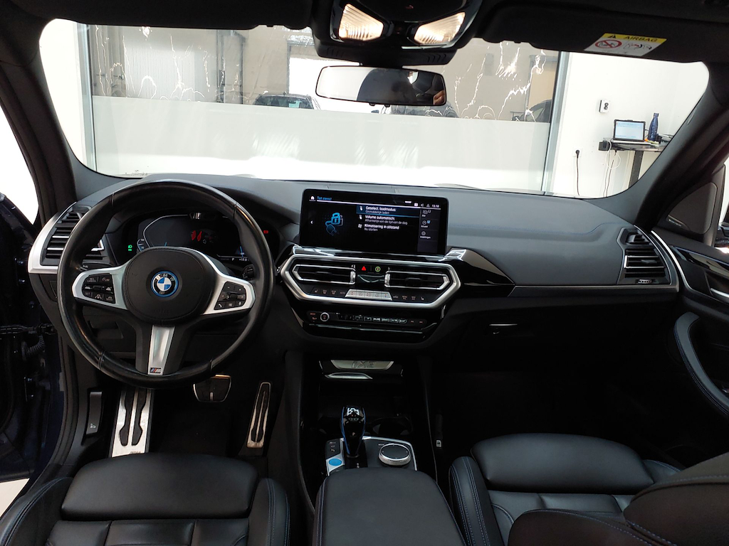 Foto 13 van BMW ix3