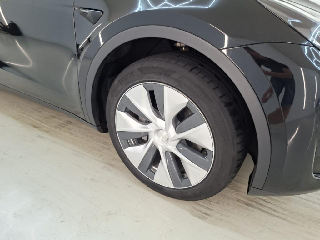 Foto 21 van Tesla Model Y