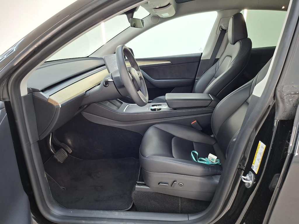 Foto 5 van Tesla Model Y