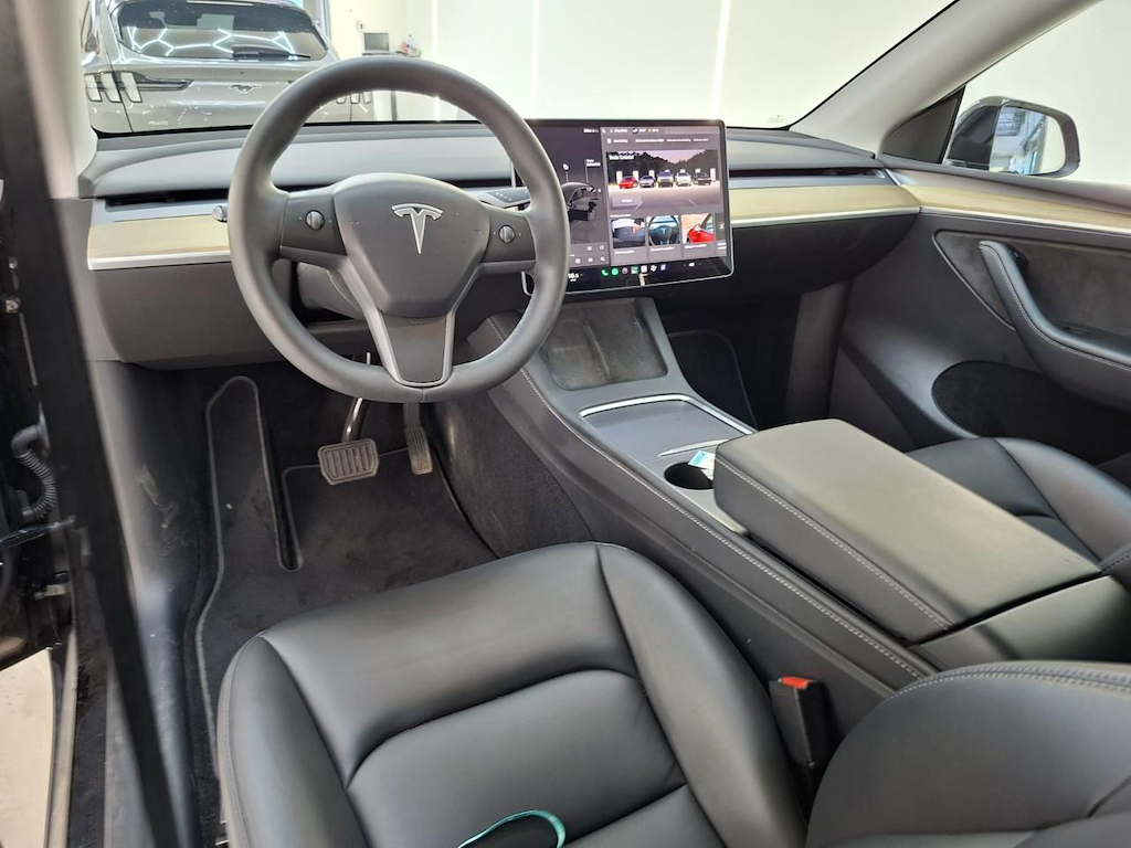 Foto 7 van Tesla Model Y