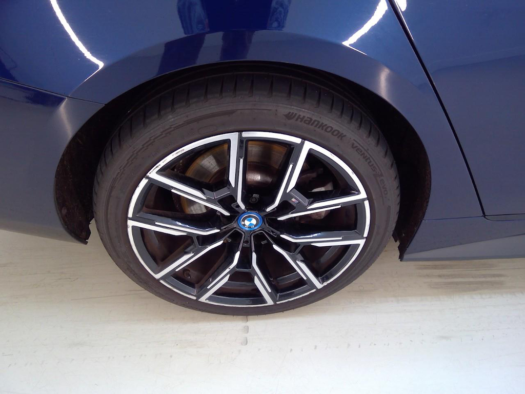 Foto 12 van BMW i4
