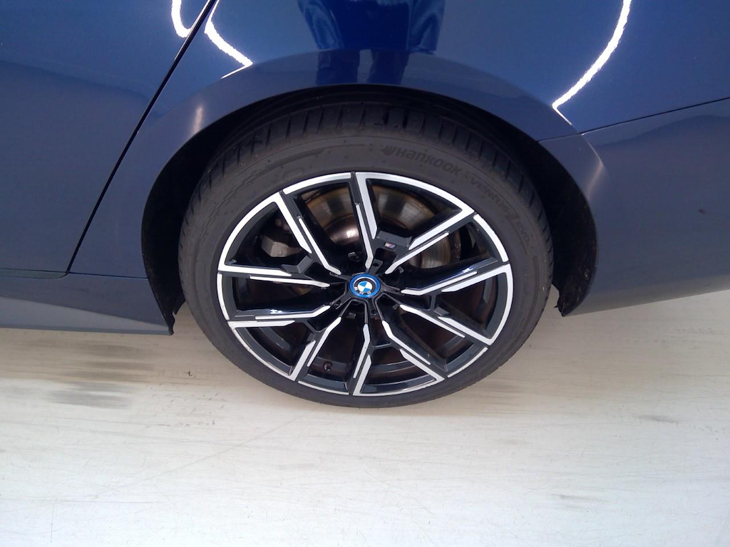 Foto 24 van BMW i4