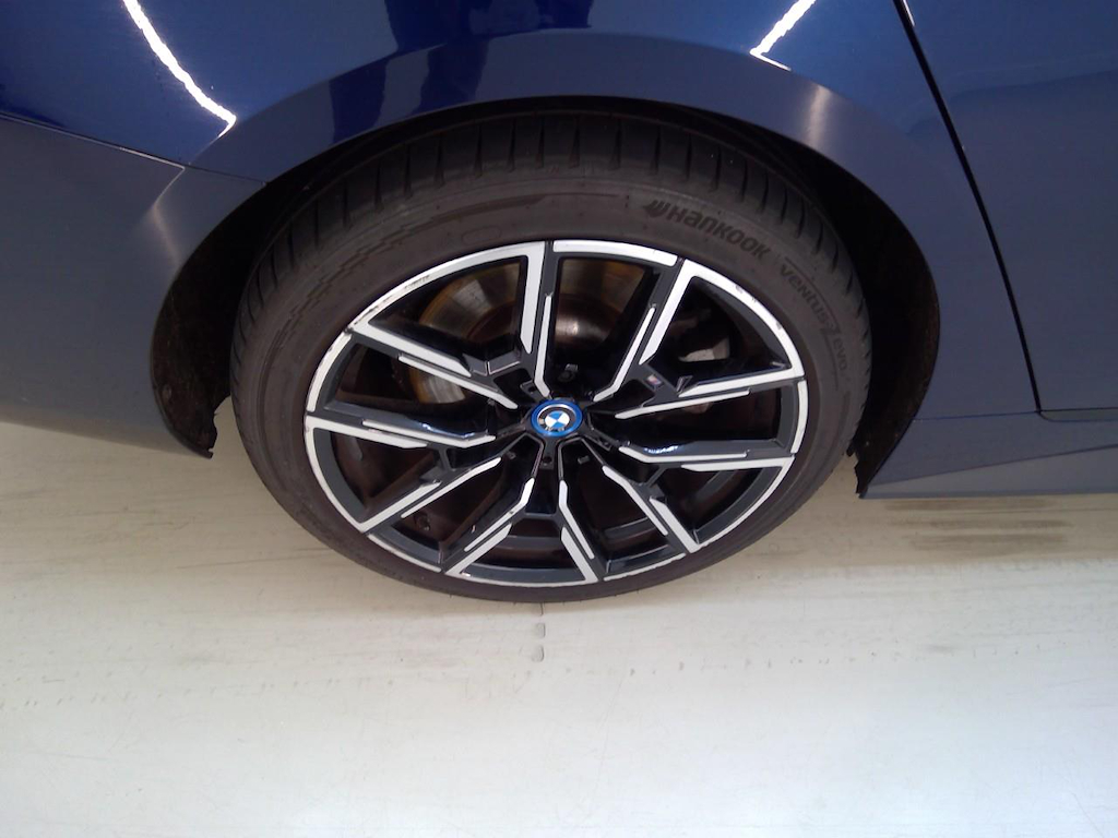 Foto 25 van BMW i4