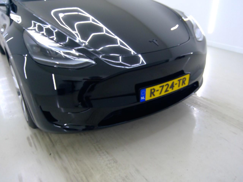 Foto 23 van Tesla Model Y