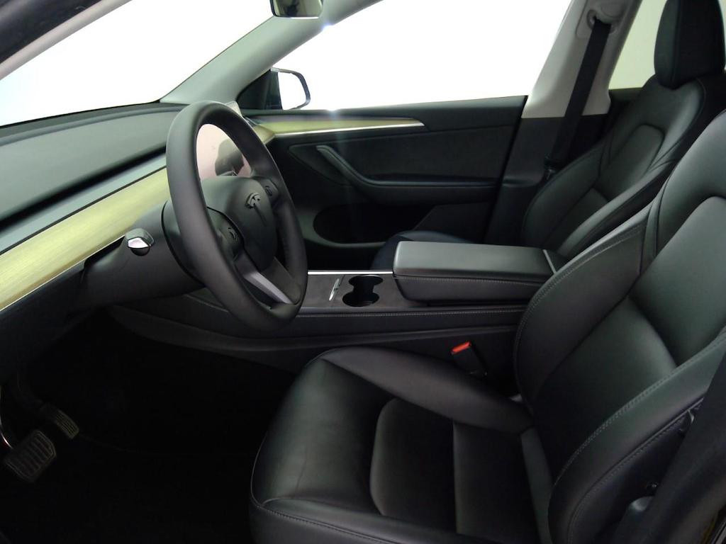 Foto 6 van Tesla Model Y