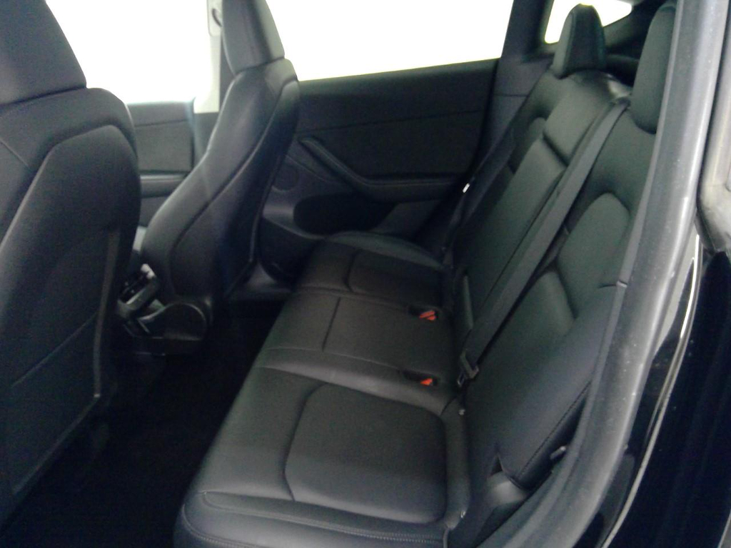 Foto 7 van Tesla Model Y
