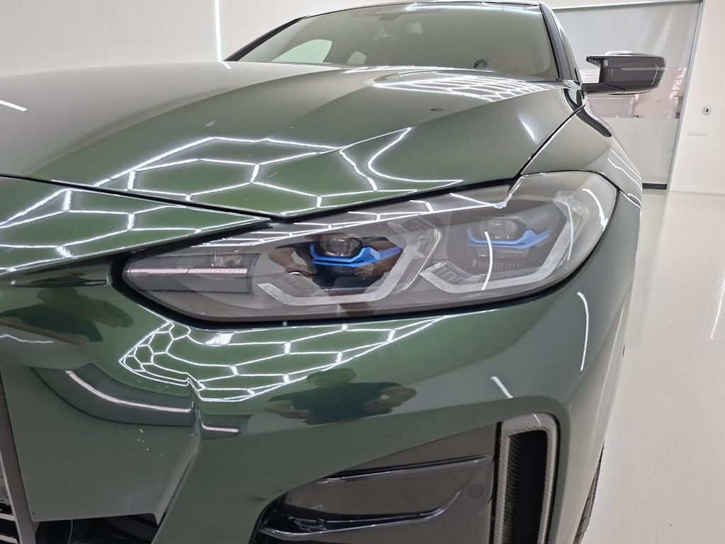 Foto 12 van BMW i4