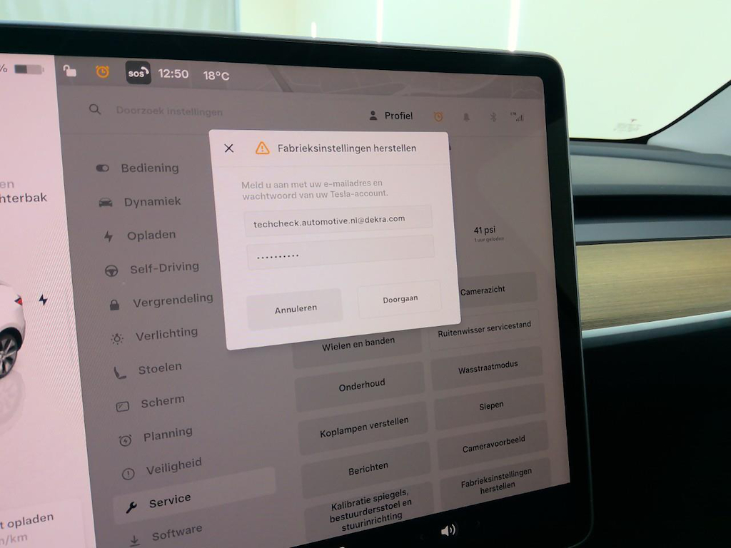 Foto 16 van Tesla Model Y
