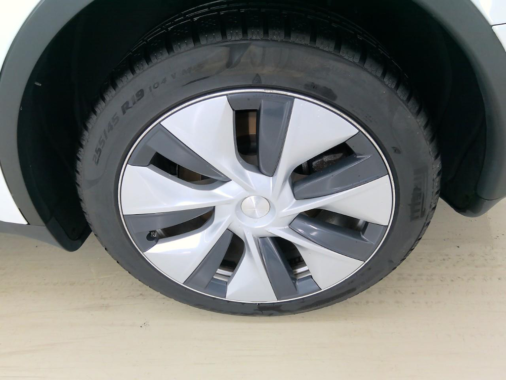 Foto 25 van Tesla Model Y