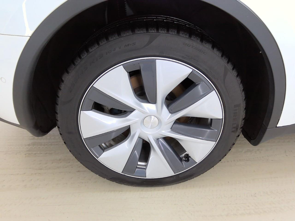 Foto 28 van Tesla Model Y